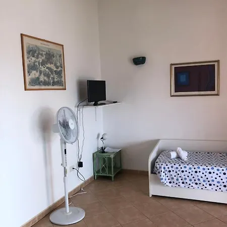 Uliveto App 33 Birgalavo' Agrustos